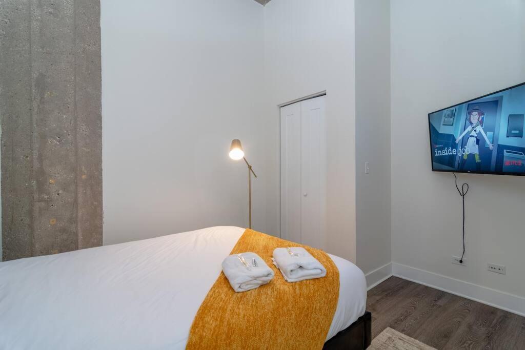 Mccormick Place 2Br Stylish Suite With Optional Parking And Gym For Up To 8 Guests Near Soldier Field And Grant Park ชิคาโก ภายนอก รูปภาพ