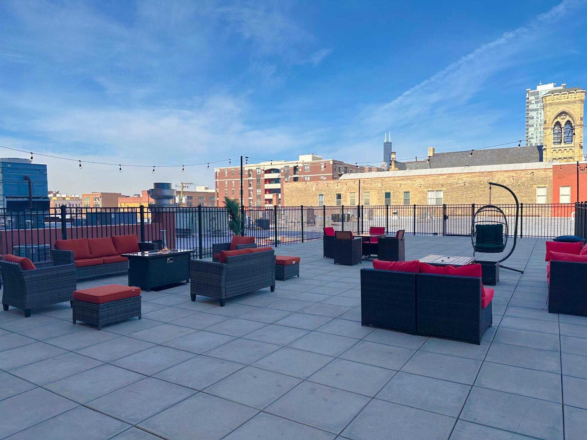 Mccormick Place 2Br Stylish Suite With Optional Parking And Gym For Up To 8 Guests Near Soldier Field And Grant Park ชิคาโก ภายนอก รูปภาพ